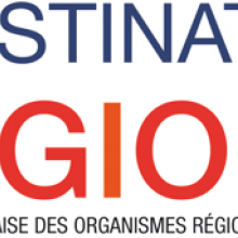 Plusieurs expositions de photographies N&B, de collages et de duo grandes photos/peinture